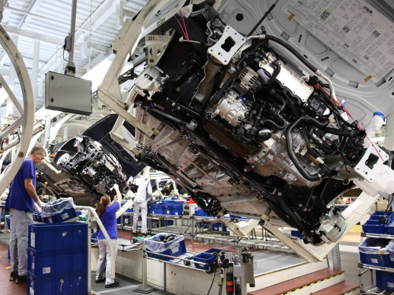 Mitarbeiter im VW-Werk
