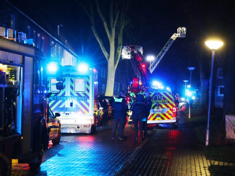 Rund 30 Einsatzkräfte der Feuerwehr Salzgitter waren vor Ort.