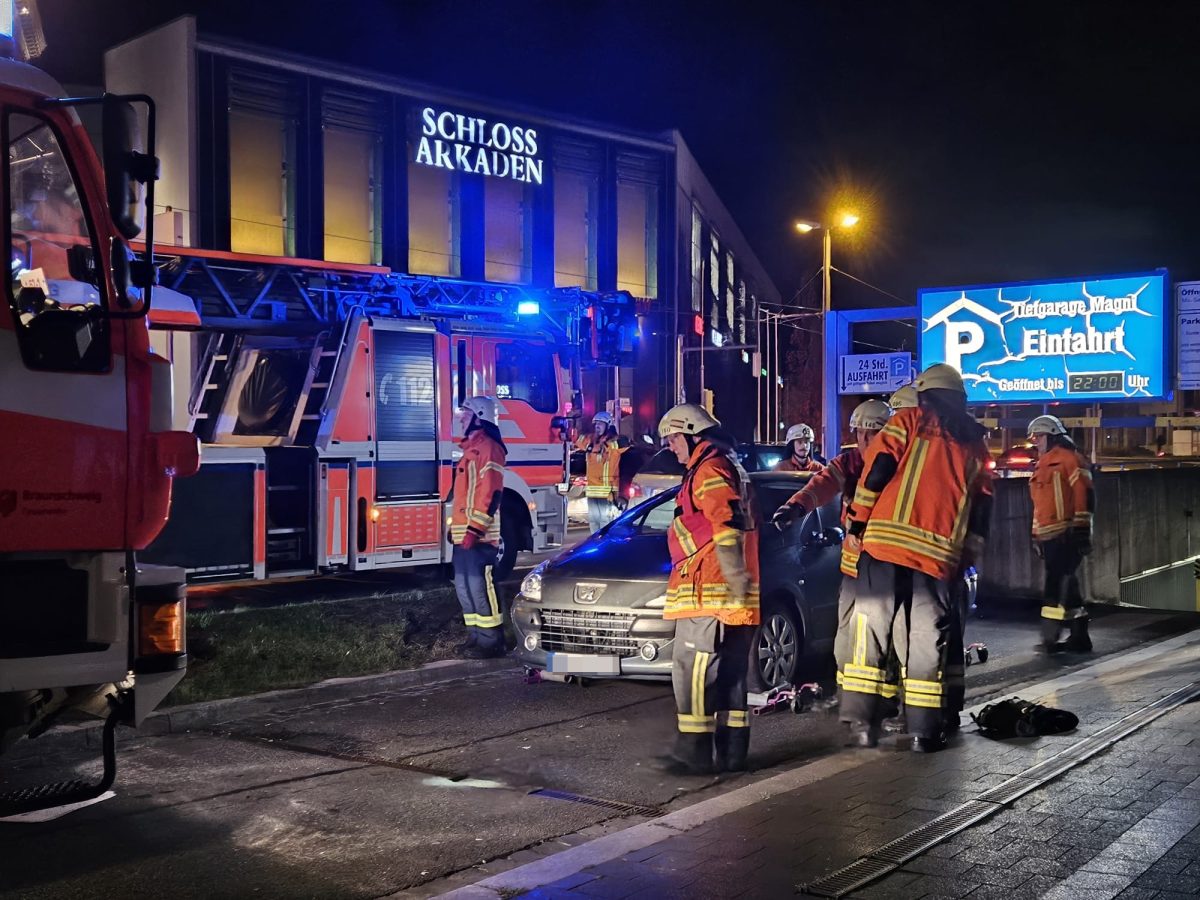 Blaulicht am Donnerstagabend in der Braunschweiger Innenstadt.