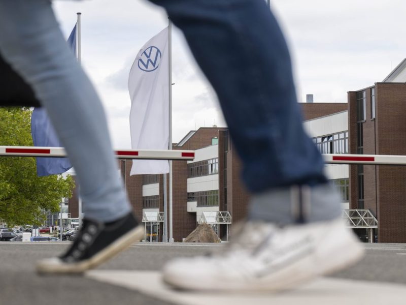 VW Sachsen und der dortige Betriebsrat müssen eine zweite Pille schlucken. Schon wieder sind sie an einem Gericht gescheitert. Aber sie geben nicht auf.
