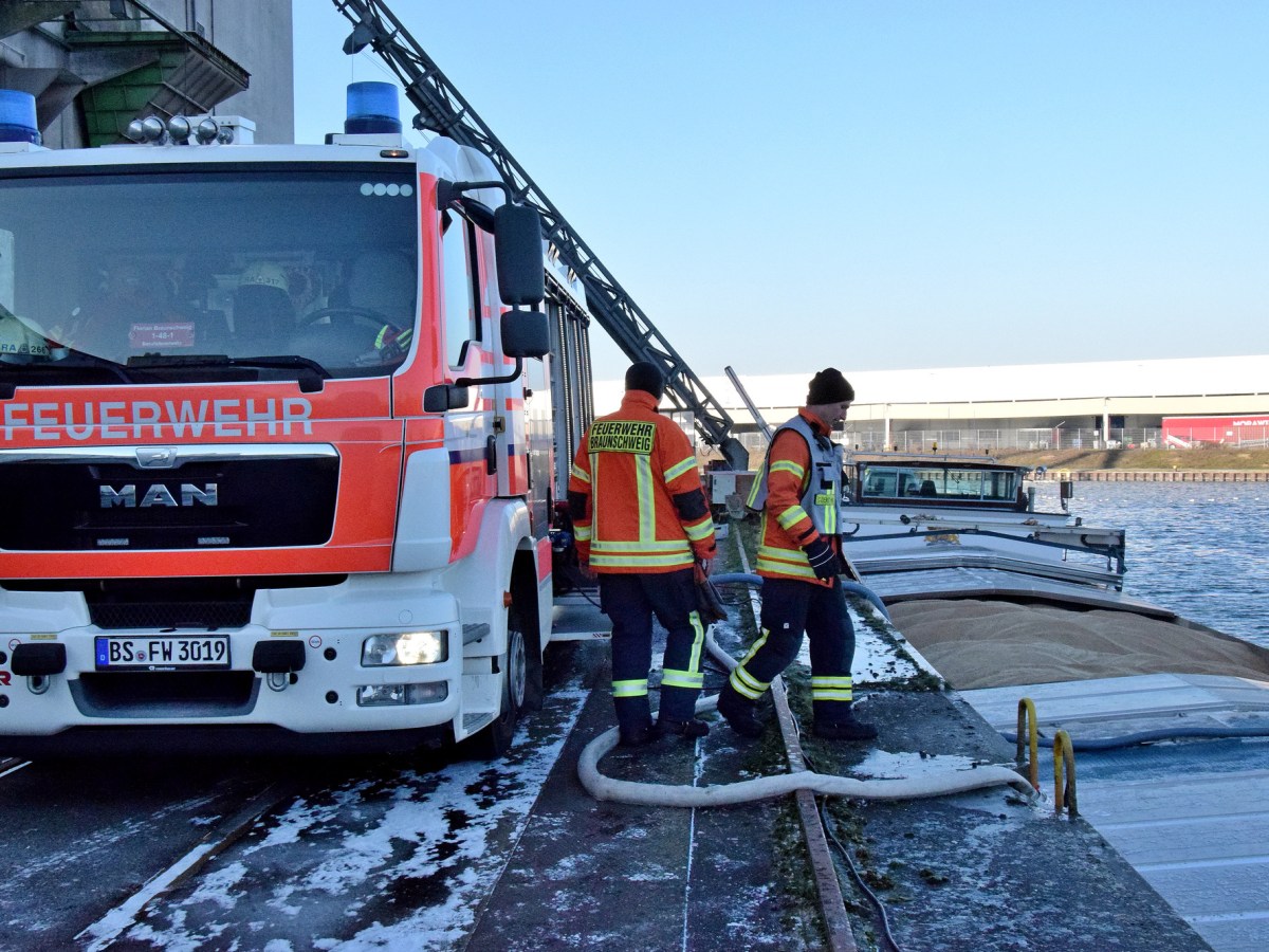 Einsatz der Feuerwehr am Braunschweiger Hafen