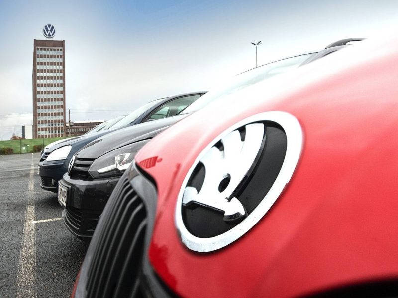 VW hat sich straffe E-Ziele gesetzt. Aber offenbar machen nicht alle Marken mit.