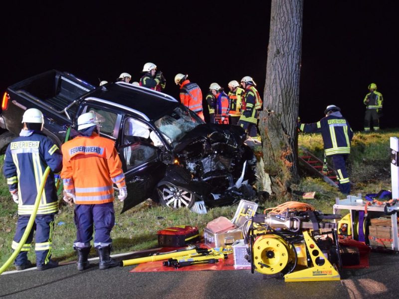 Im Einsatz waren die Feuerwehren aus Schöppenstedt, Groß Dahlum und Ampleben.