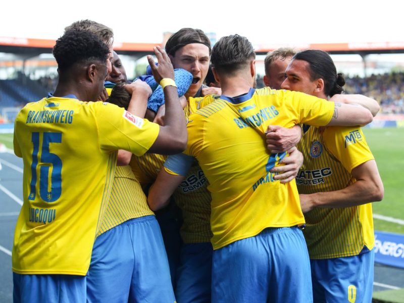 Eintracht Braunschweig darf jubeln.