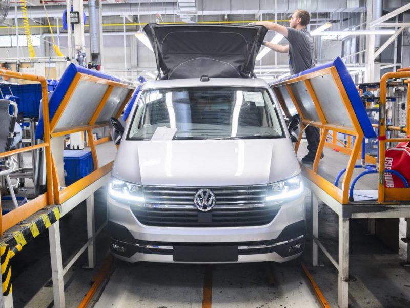 VW Nutzfahrzeuge streicht 900 Stellen in Hannover