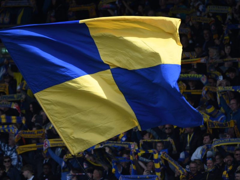 Eintracht Braunschweig macht Nägel mit Köpfen. Ein junges Talent hat jetzt einen Profivertrag beim BTSV unterschrieben.