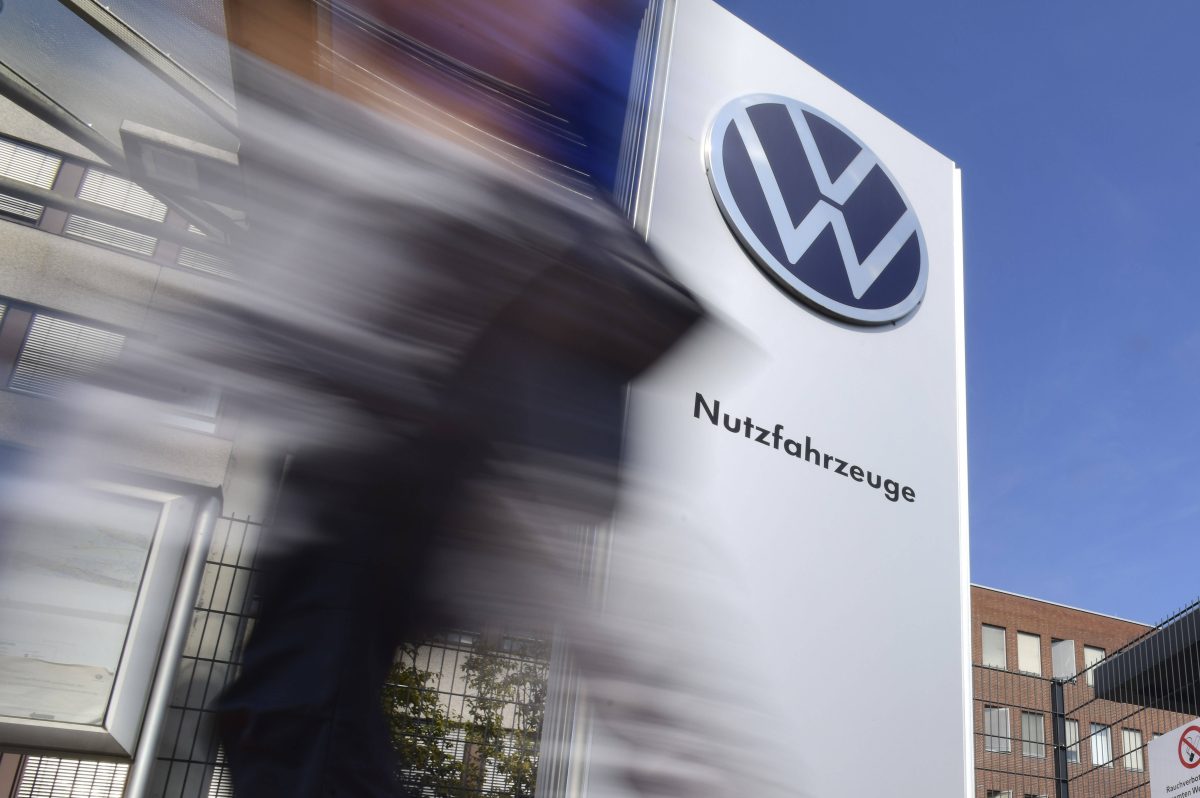 Die neuen Sparbemühungen bei Volkswagen sorgen für Unruhe, selbst Werksschließungen werden nicht mehr ausgeschlossen. Der Betriebsrat des Nutzfahrzeugwerks in Hannover macht eines ganz klar.