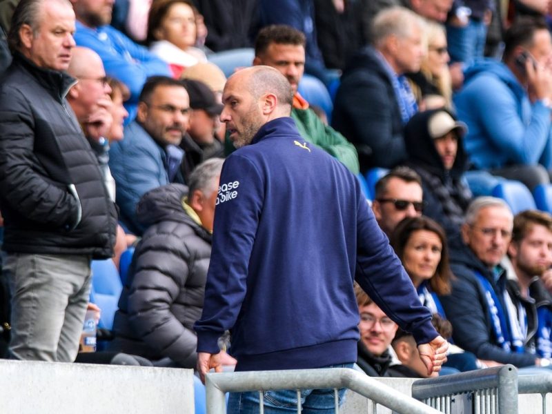 Beim 1:1 in Darmstadt sieht der Eintracht-Coach die Rote Karte. Nun fehlt Daniel Scherning am Samstag beim Heimspiel gegen die SpVgg Greuther Fürth.