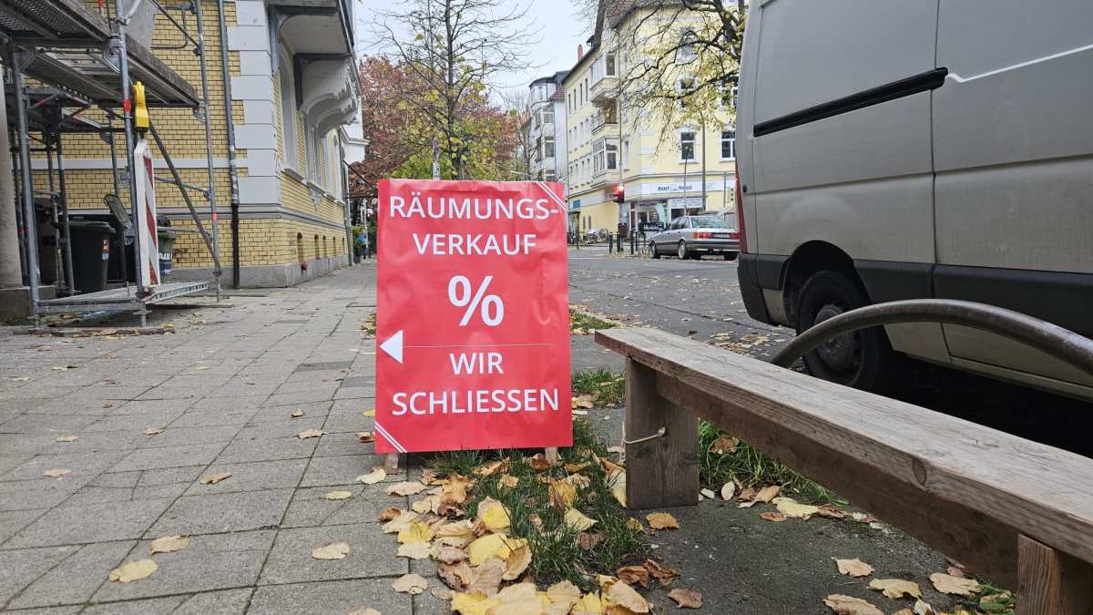 Räumungsverkauf Schild