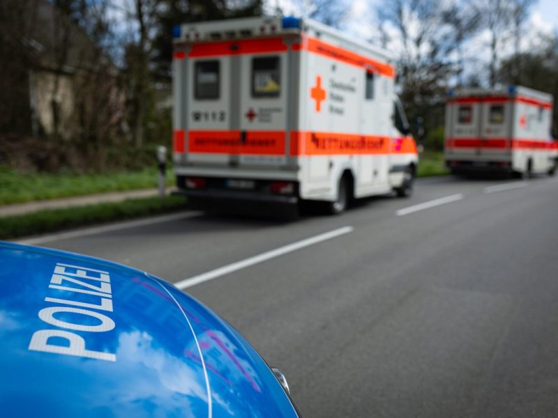 Ein Mann ist bei einem Unfall bei Hannover ums Leben gekommen. (Symbolbild)