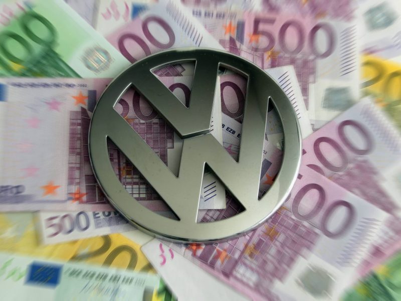 VW steckt in einer tiefen Krise. Das hält mehrere Ex-Topverdiener nicht davon ab, noch mehr Geld zu fordern.
