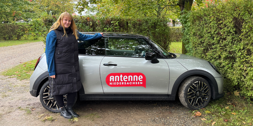 Die Wolfenbüttlerin Lena kann sich über einen neuen MINI freuen. 