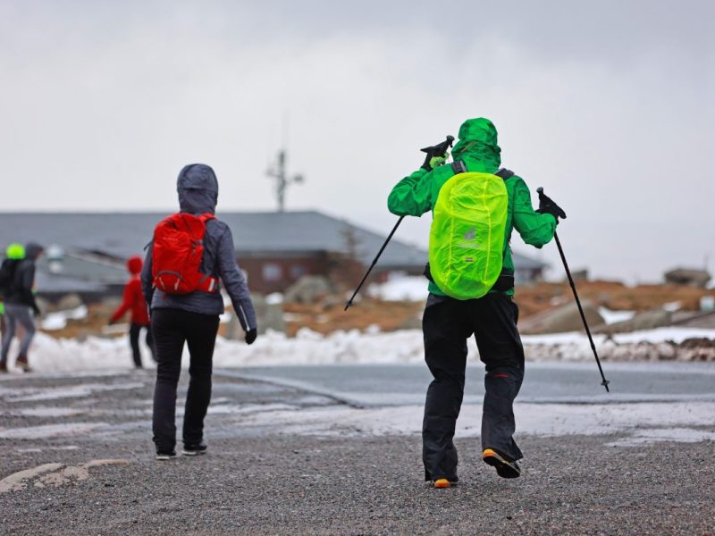 Auf dem Brocken im harz wird es einmal mehr windig.