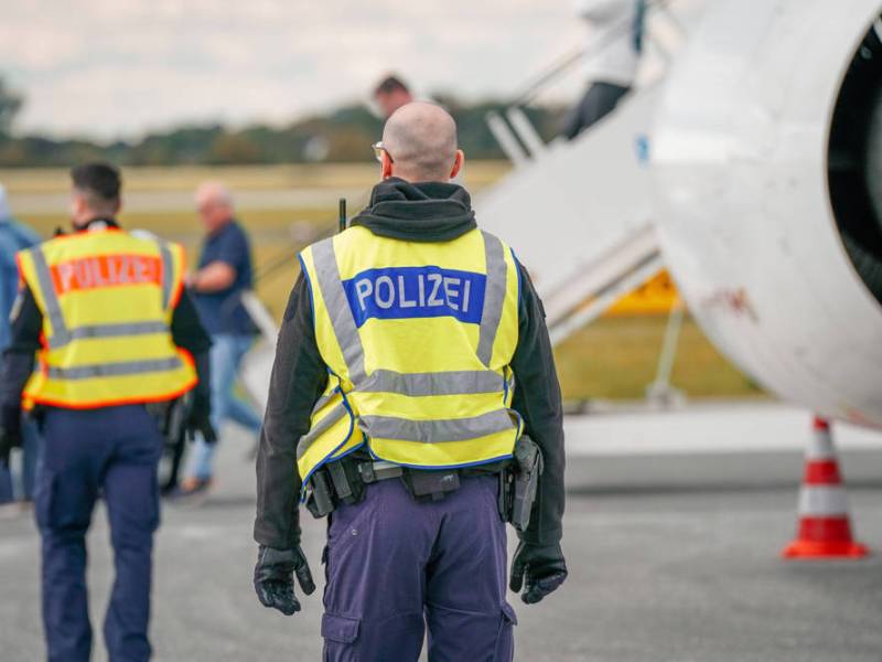 Peiner will in den Urlaub fliegen – sein Schuh wird ihm fast zum Verhängnis