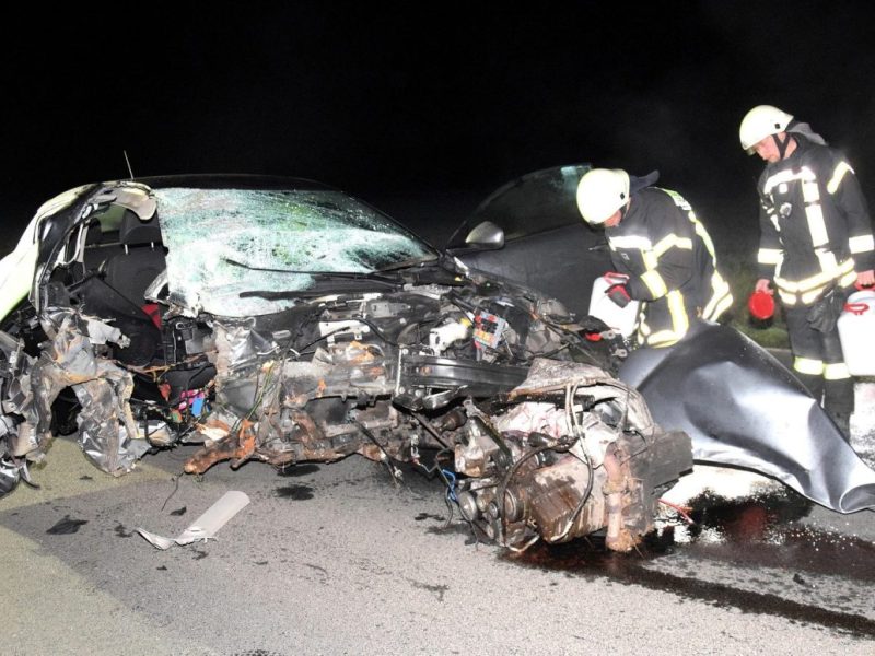 Die Rettungskräfte aus Wolfenbüttel mussten bei dem schlimmen Anblick vom Schlimmsten ausgehen.