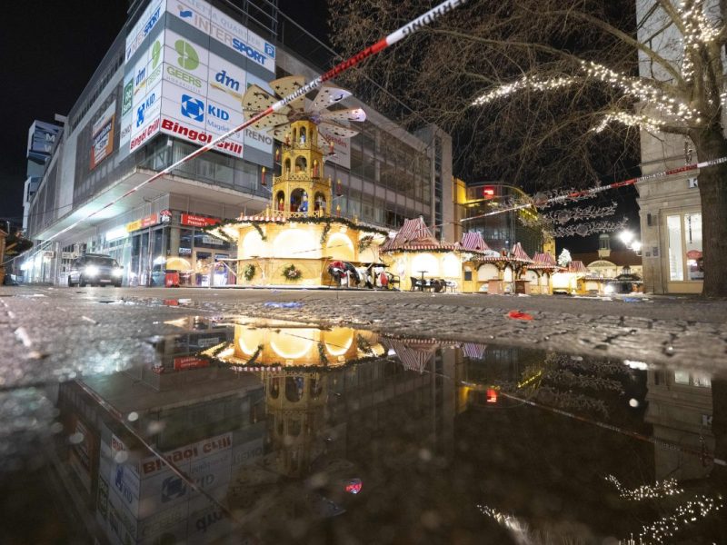 Der Weihnachtsmarkt in Magdeburg nach dem Anschlag am Freitag (20. Dezember).