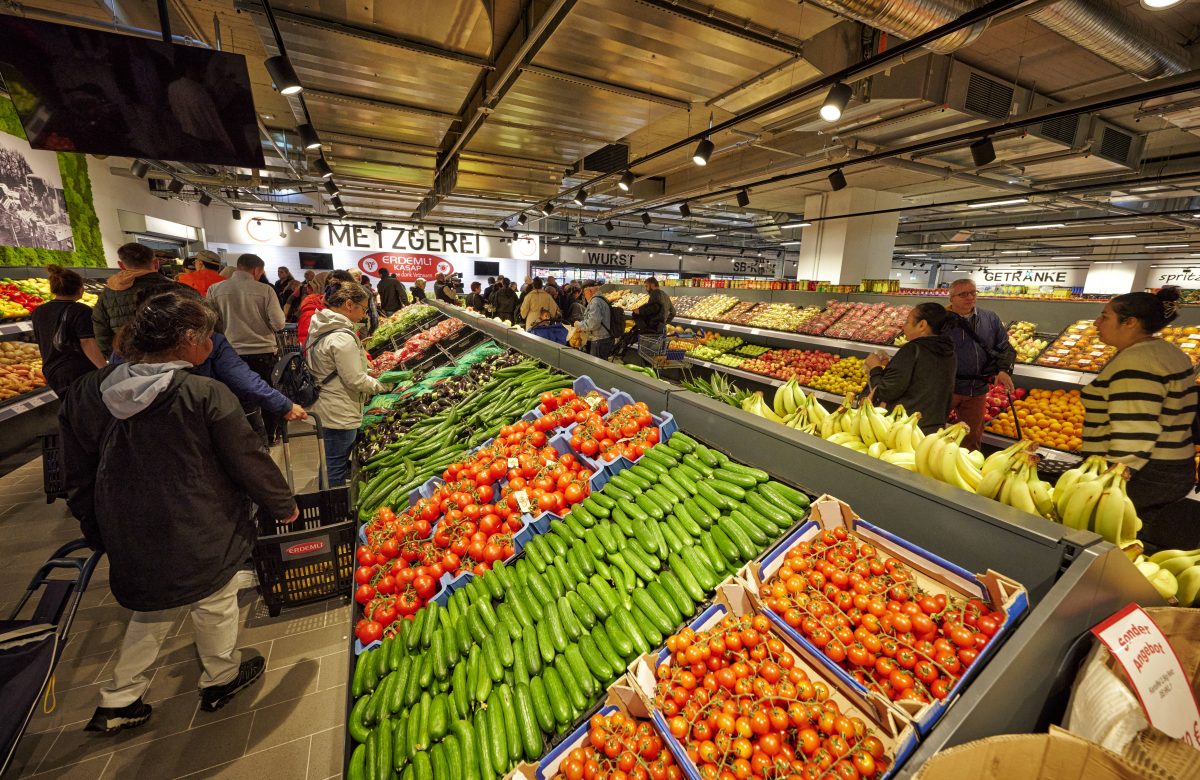 Das Obst- und Gemüsesortiment in einer Aldi-Filiale.