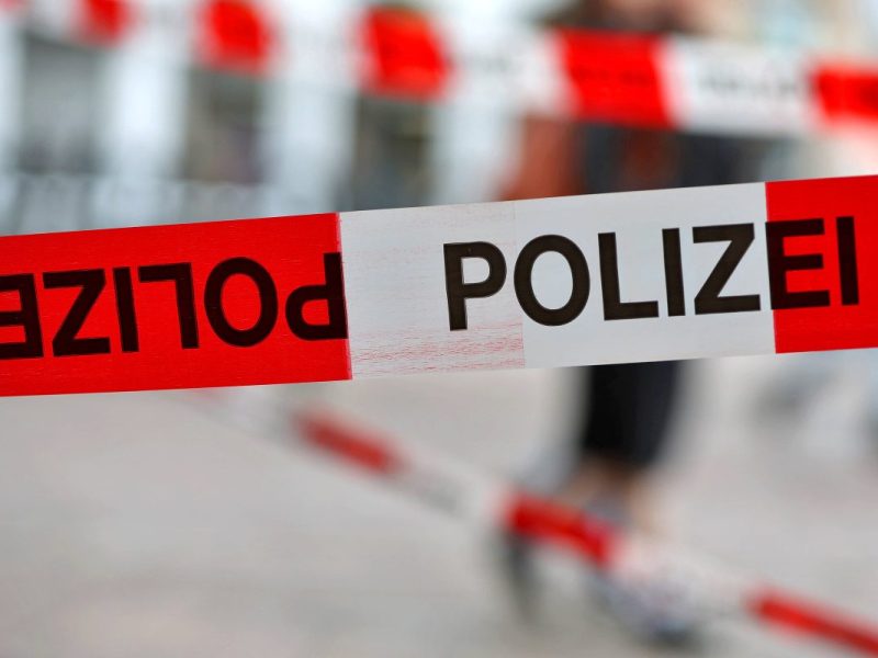 Nach einer Bluttat in Peine haben die Beamten einen schlimmen Verdacht. (Symbolbild)