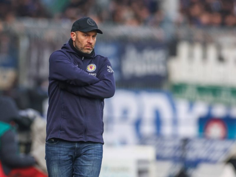 Eintracht Braunschweig hat sich in Unterzahl einen Punkt gegen Schalke 04 erkämpft. Doch gleich folgte schon die nächste schlechte Nachricht.