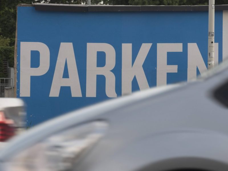 Auf einem Parkplatz im Harz hat sich eine irre Szene abgespielt.