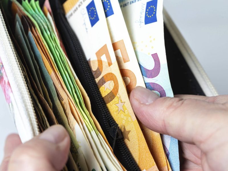 Für Mitarbeiter einer VW-Tochter gibt es Extra-Geld. (Symbolbild)