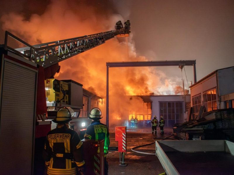 In Gifhorn ist eine Lagerhalle abgebrannt.