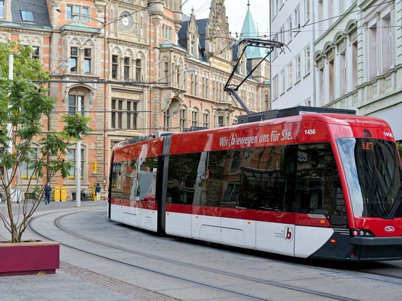 Für Schüler in Braunschweig gilt das Deutschlandticket nicht in den Ferien. (Archivbild)